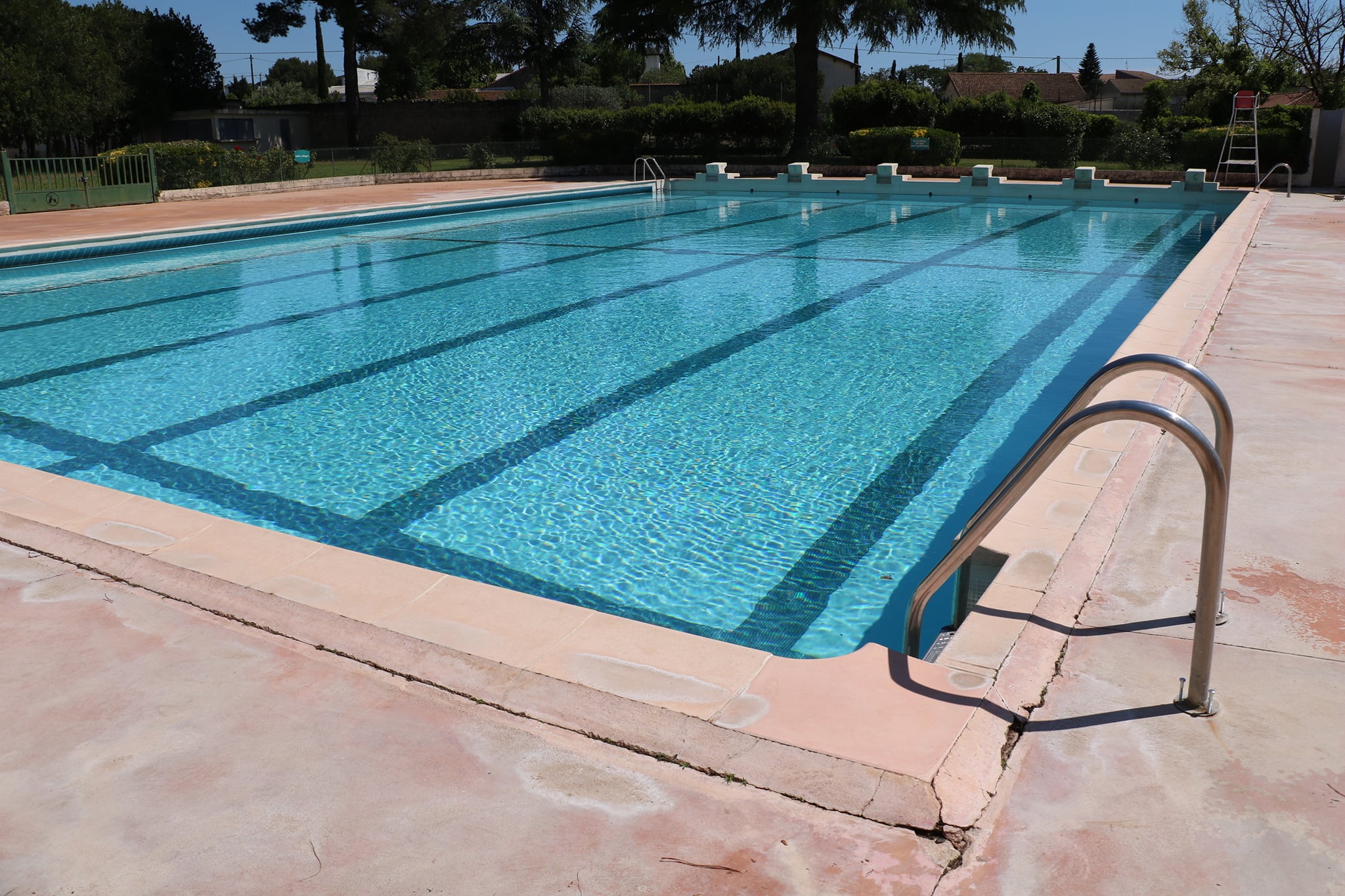 piscine vauvert