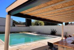 pool house room Petite Camargue in Franquevaux