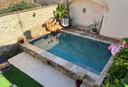 room rental at the house of the Saint Louis gate Vauvert