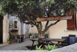 rental the cottages under the olive tree cottage The Mazet under the olive tree exterior