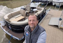 Camargue houseboat