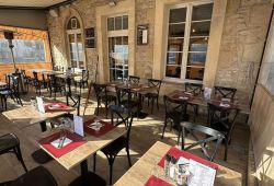 Restaurant - Café Le Progrès - Aubord