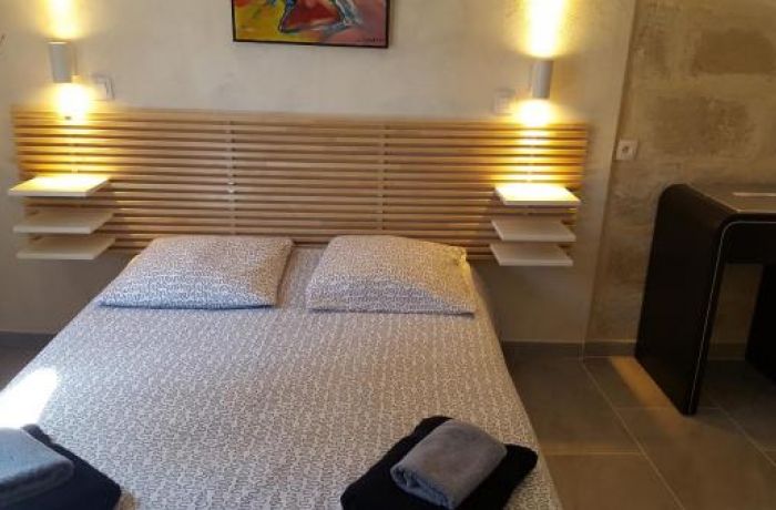 rental the Louvre room 2 Vauvert