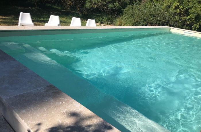 rental of lamb manade Mas les Hourtès swimming pool cottage