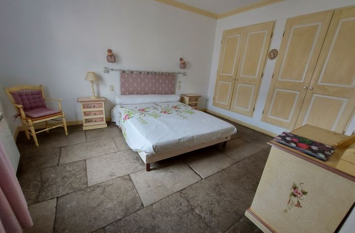 soft bedroom in Provence, southern colors