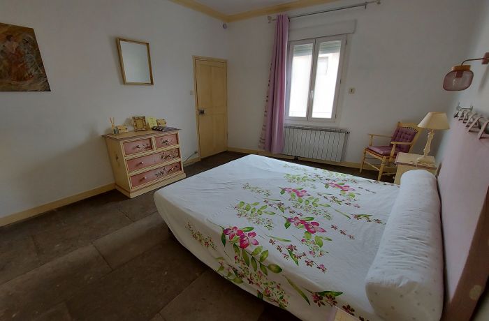 soft bedroom in Provence, southern colors