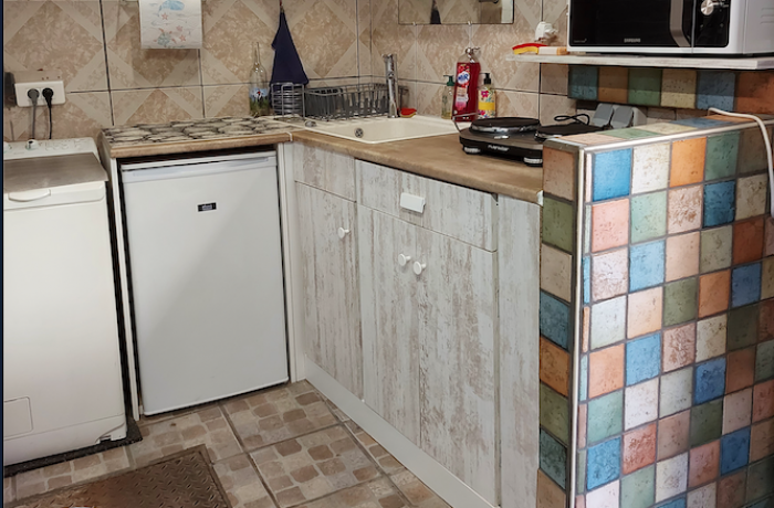 summer kitchen in southern colors