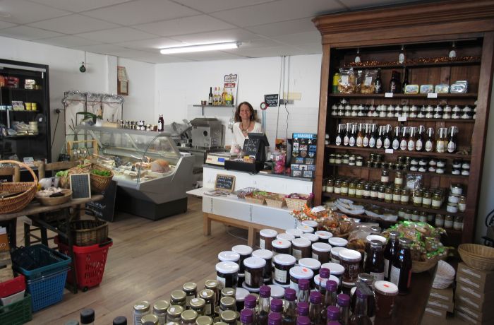 delicatessen Lou cat Gallician