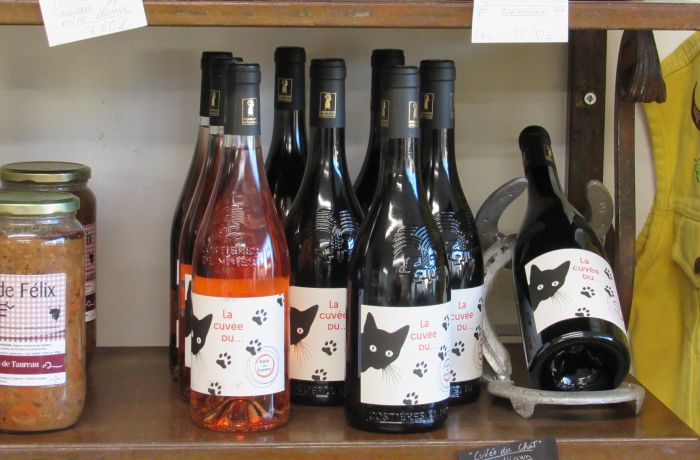 delicatessen Lou cat Gallician