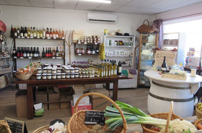 delicatessen Lou cat Gallician