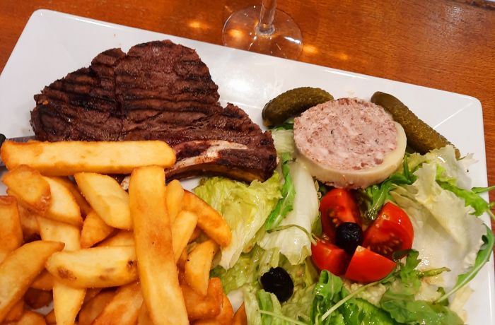 Gallicien Bridge Café