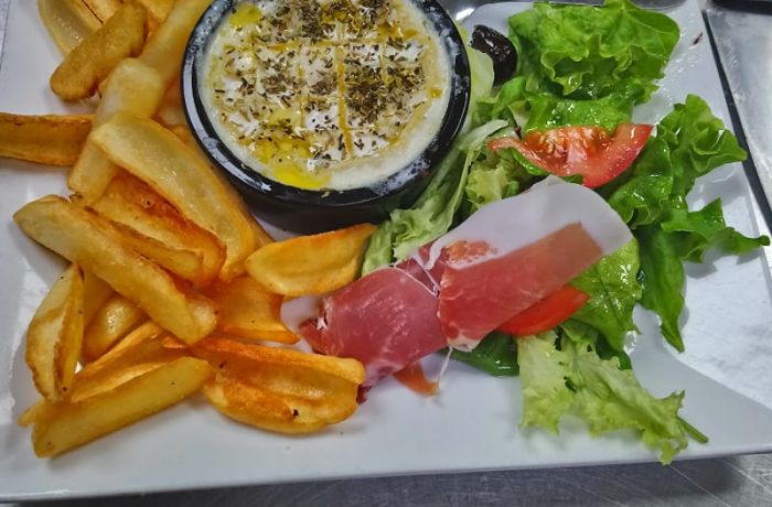 Gallicien Bridge Café
