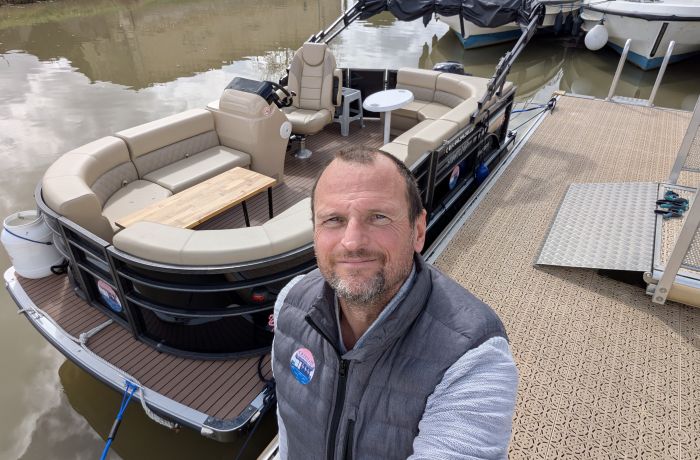 Camargue houseboat