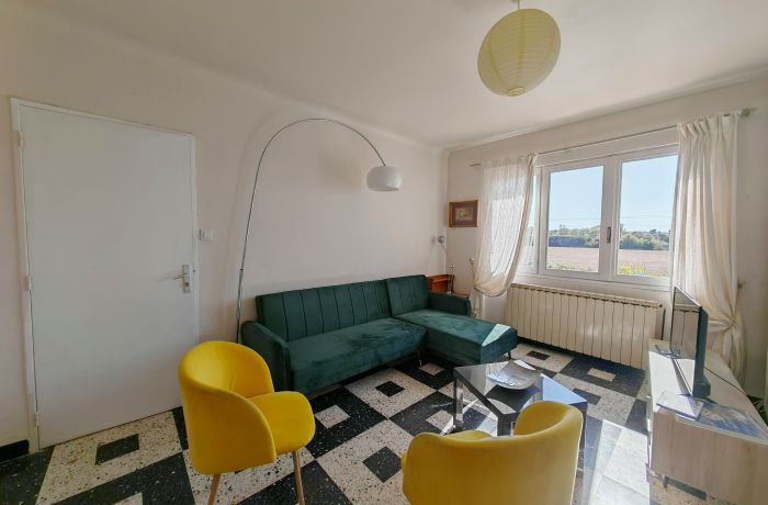 meublé de tourisme CAZAME à Vauvert salon