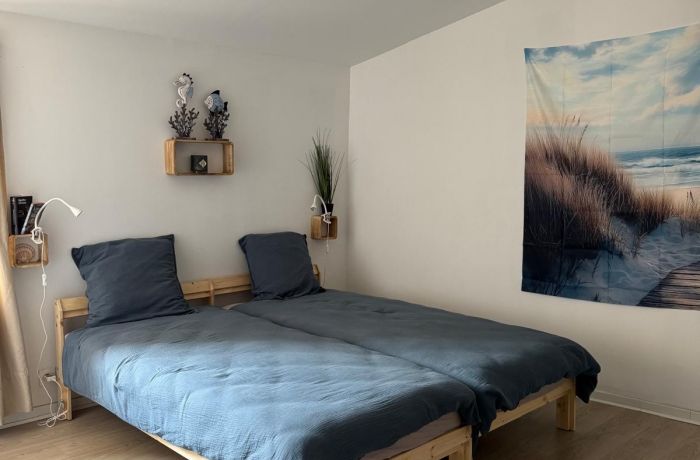 furnished tourist accommodation in Aimargues, room on the 2nd floor