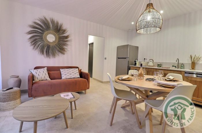 gîte la Hupperie Mas de la Huppe à Franquevaux Gard